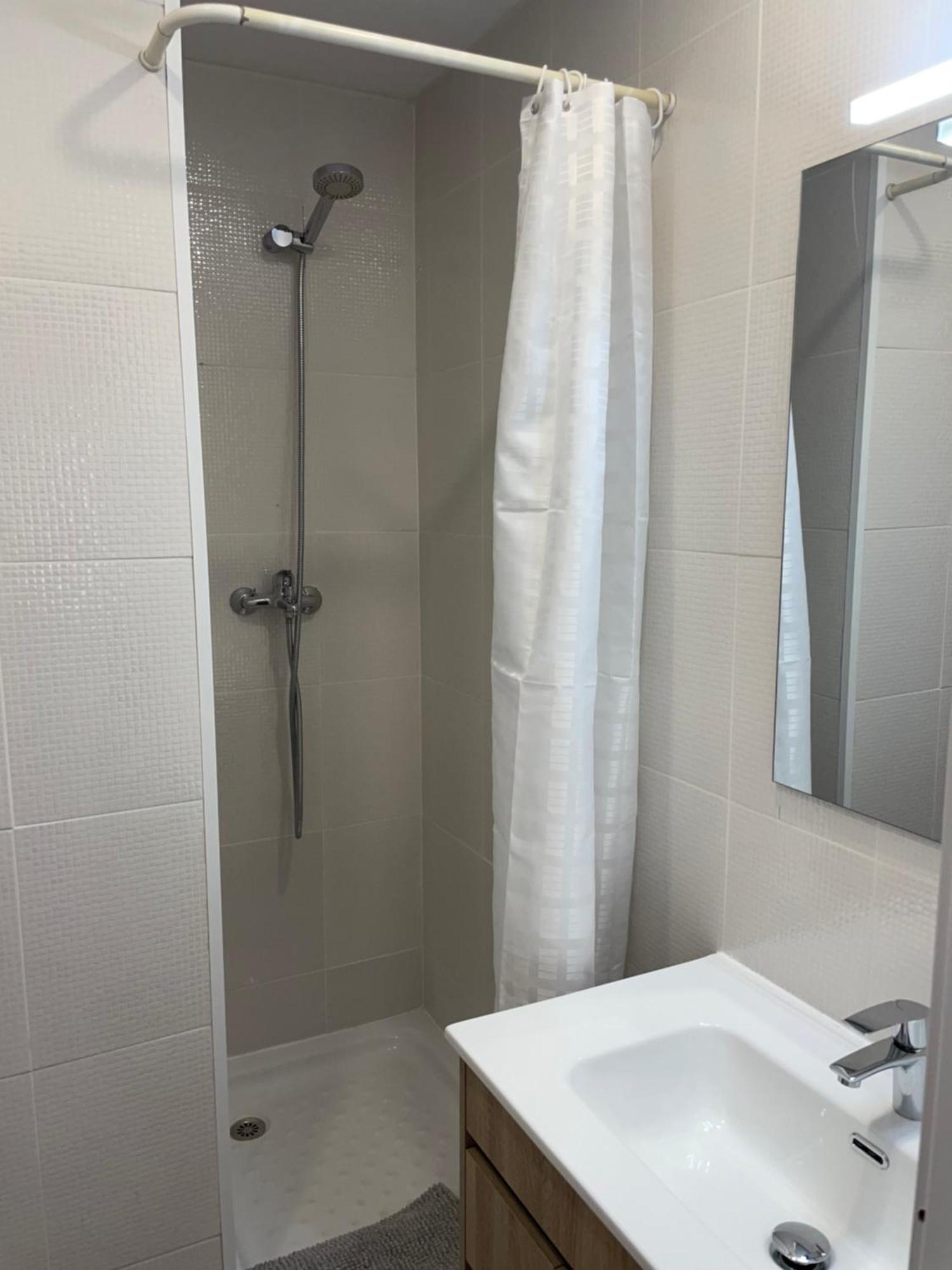 Apartamentos Tarradellas Sants Estació Barcelona Exterior foto
