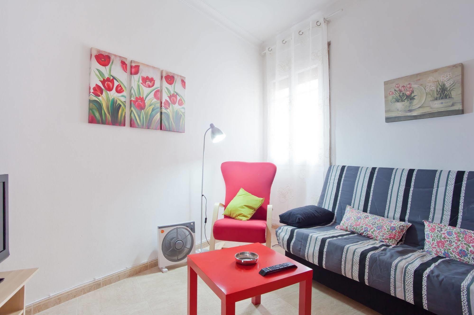 Apartamentos Tarradellas Sants Estació Barcelona Exterior foto