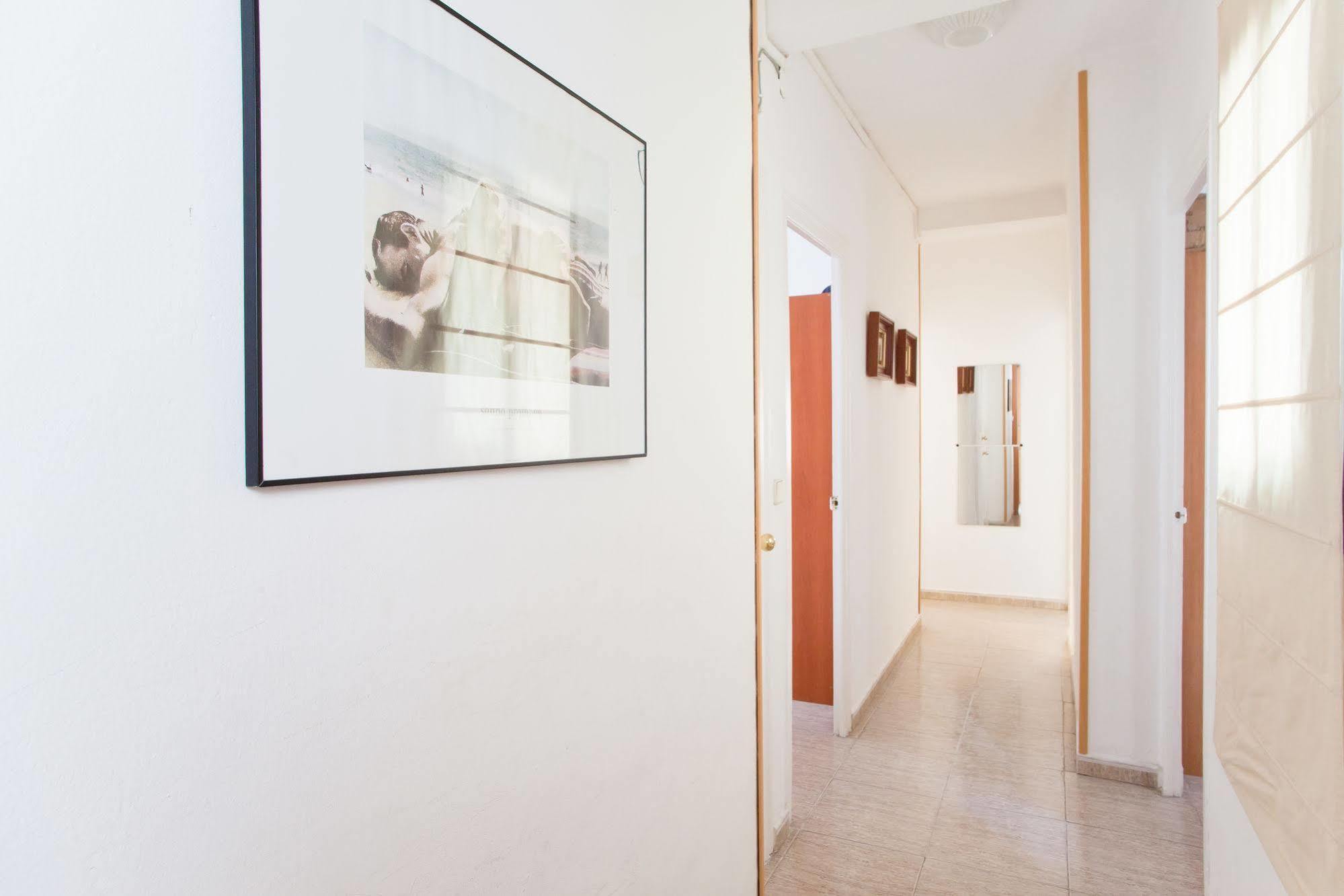 Apartamentos Tarradellas Sants Estació Barcelona Exterior foto
