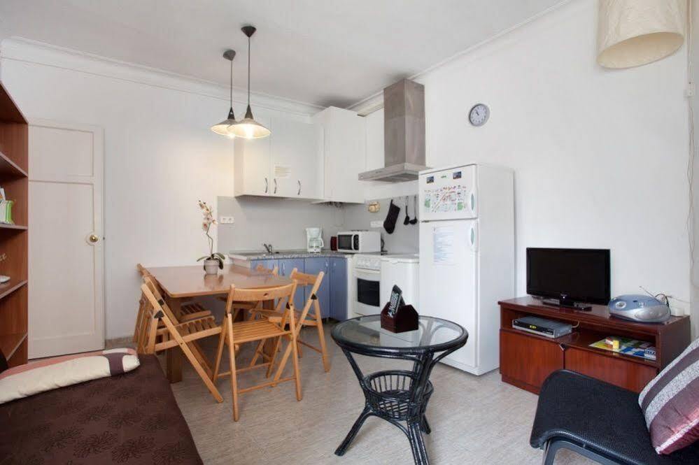 Apartamentos Tarradellas Sants Estació Barcelona Exterior foto